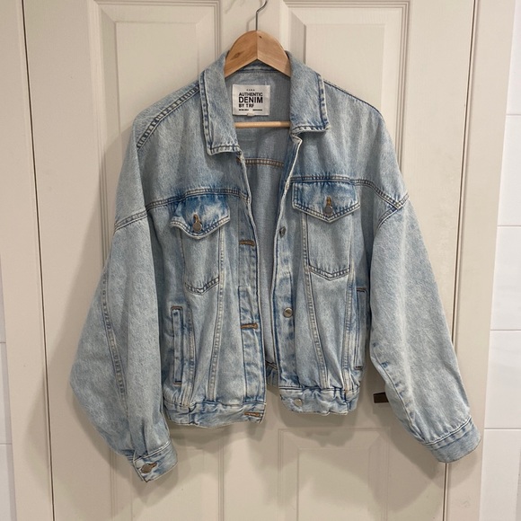 Zara TRF Denim Jean Jacket - Picture 1 of 3